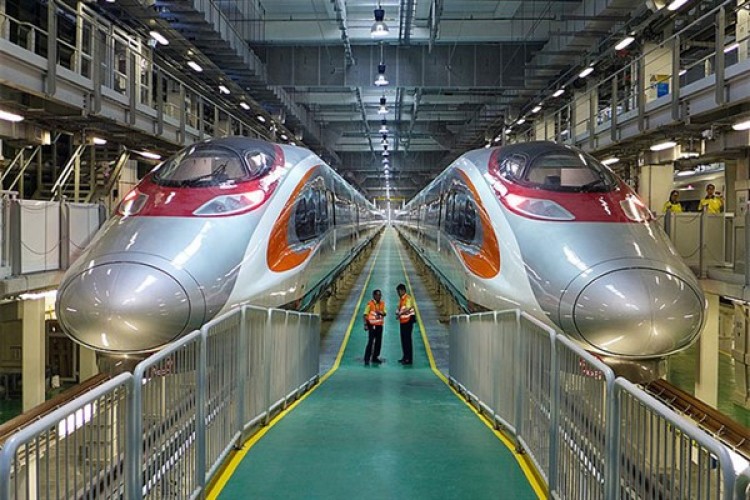 Hong Kong'u Çin anakarasına yüksek hızlı trenler bağlayacak