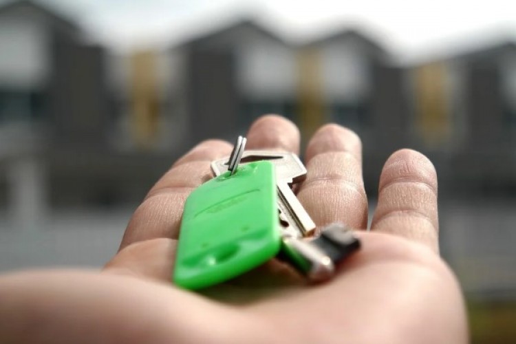 Konut satışları Mayıs'ta yıllık yüzde 2,4 düşüşle 110 bin 588 adete geriledi