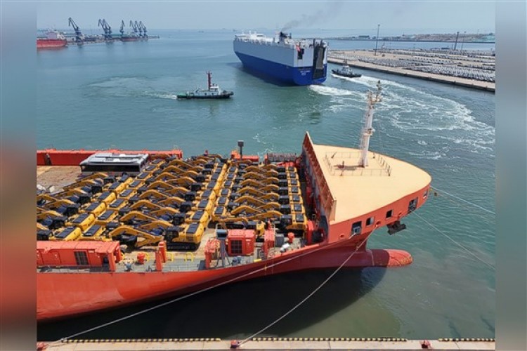 Yılın ilk dört ayında Çin'in dış ticaret hacmi 13.81 trilyon yuanı buldu