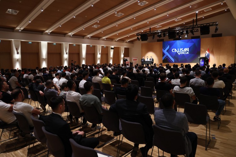 Başkan Altay, Çalışan Gençlik Meclisi Genel Kurulu'nda gençlerle buluştu