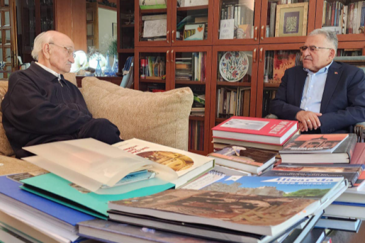 Başkan Büyükkılıç'tan ÇEKÜL Vakfı Başkanı Sözen'e ziyaret