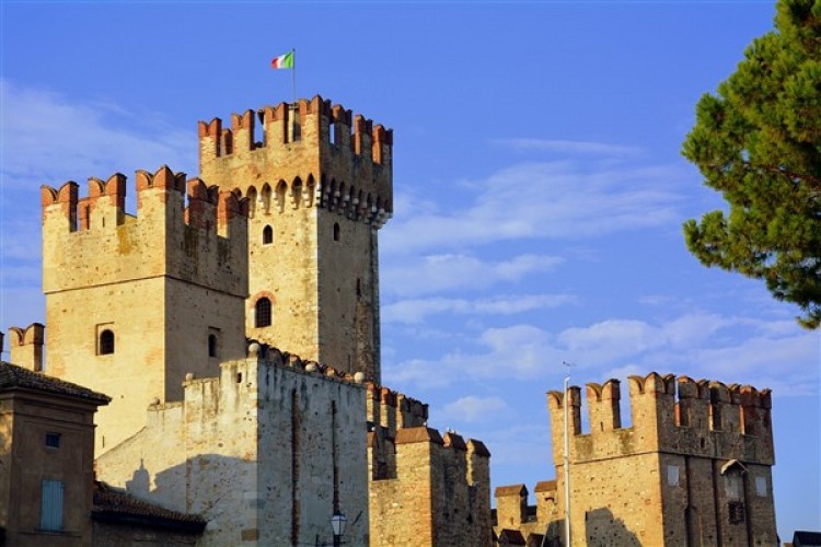 Tajani G7 düzeyindeki koordinasyonu güçlendirmek istediğini bildirdi