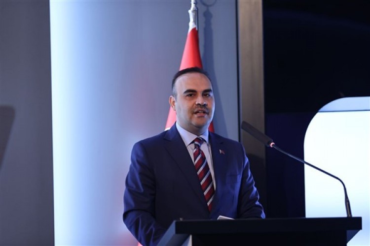 Bakan Kacır: Havacılık sanayimizi, Türkiye'nin teknolojide öncü sektörü haline getiriyoruz