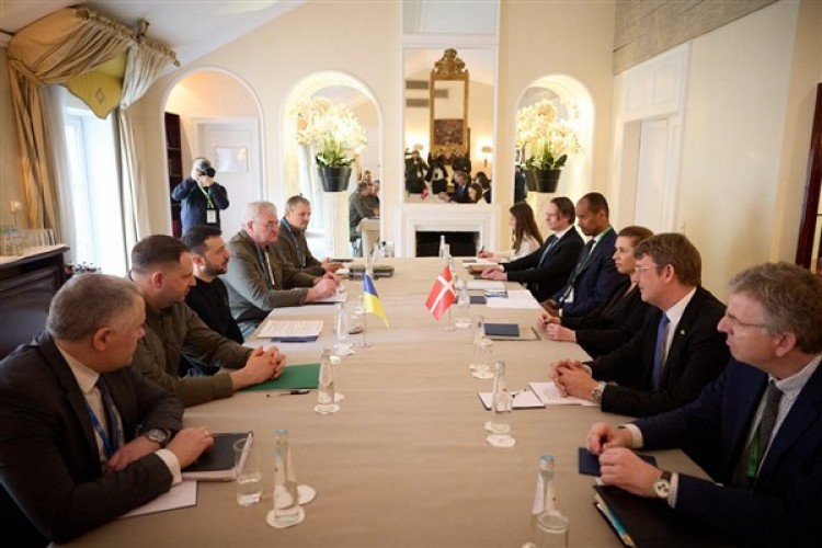 Zelenski, Danimarka Başbakanı Frederiksen ile bir araya geldi