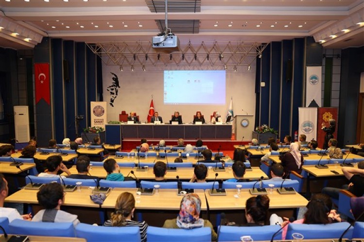 Büyük Şehir Sanat Galerisi Sempozyumu, büyükşehirde gerçekleştirildi