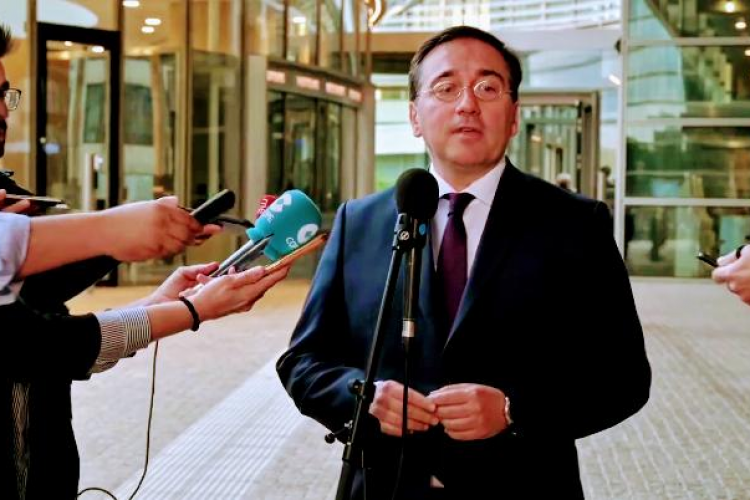 İspanya, İsrail'e silah taşıyan gemiyi limana sokmadı