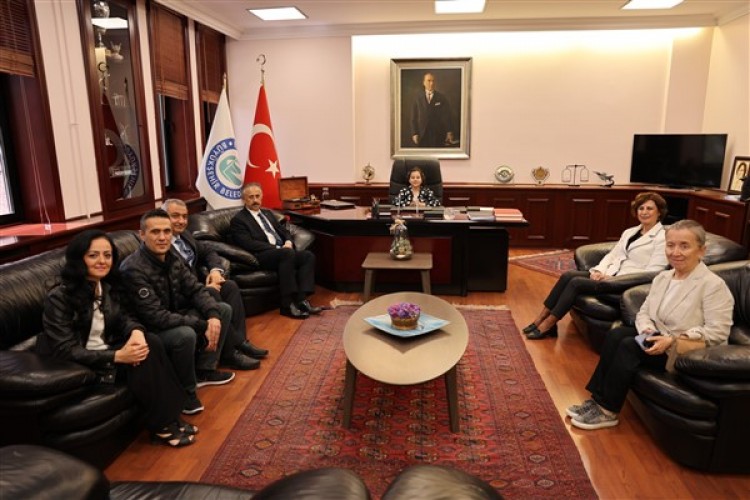 Eskişehir'in çocuk başkanı Hira projelerini açıkladı