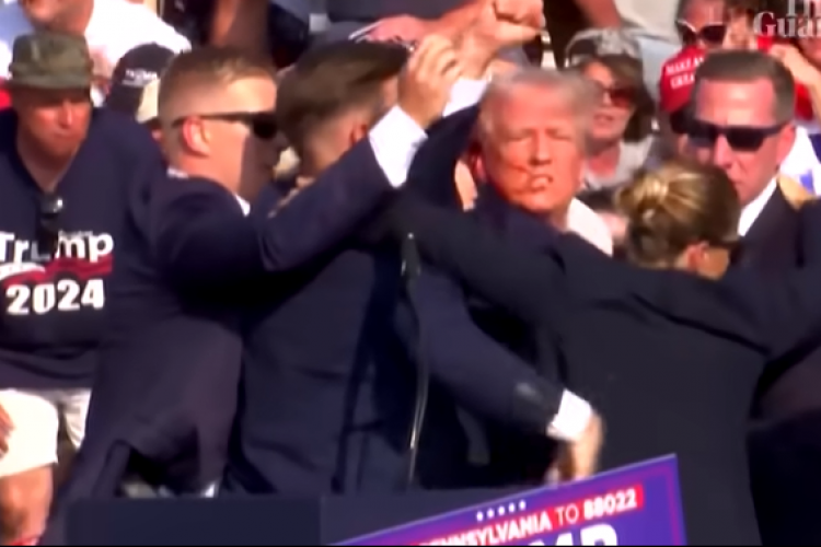 Cumhuriyetçi seçmenlerin çoğunluğu Trump'ı Tanrı'nın kurtardığına inanıyor