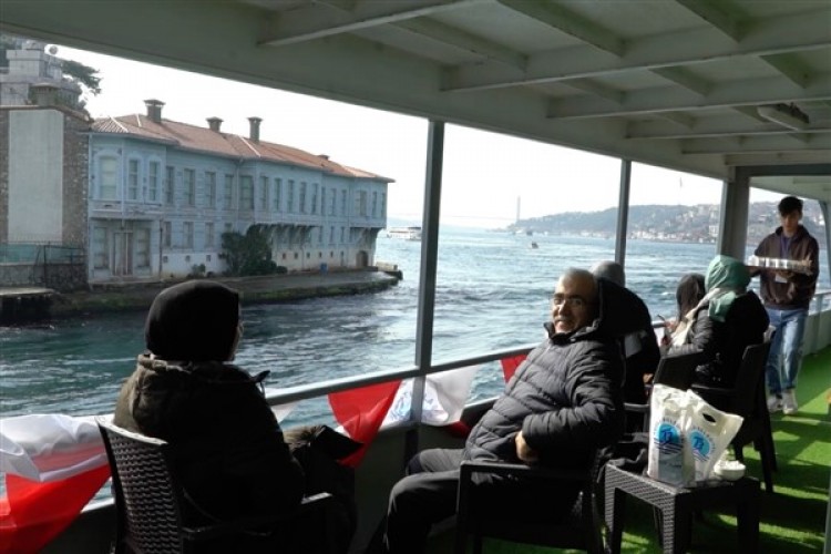 Tuzla Belediyesi'nden ailelere boğaz turu