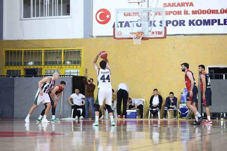Sakarya Büyükşehir Basketbol takımı Ayos Spor'u konuk edecek