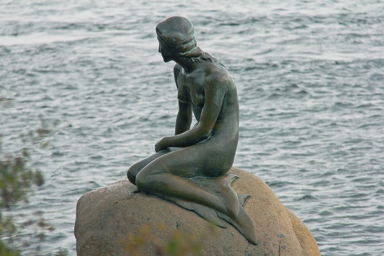 Women in Denmark want more statues of women in the art world