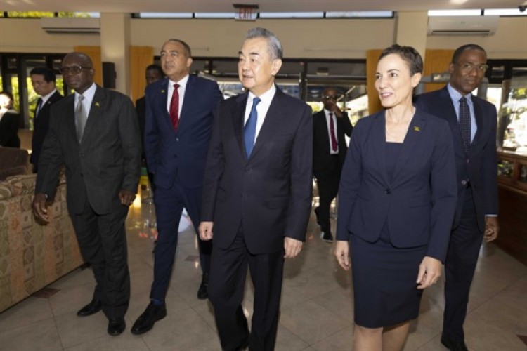 "Çin her zaman adaletin yanındadır ve gelişmekte olan ülkelerle aynı saftadır"