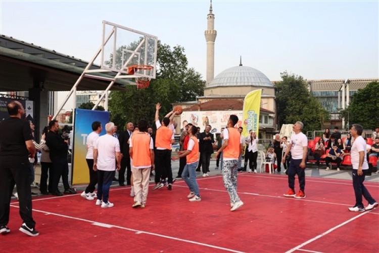 CHP'li başkanlardan basketbol maçı