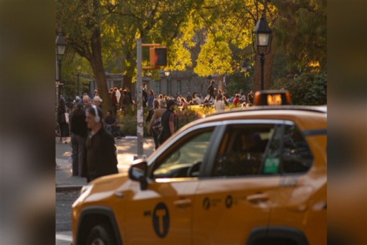 Ankara'da taksi duraklarını yenileme çalışmaları sürüyor