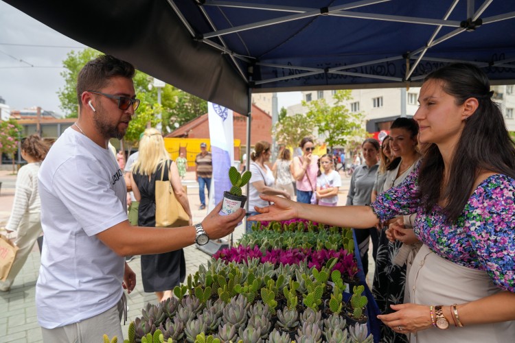 Eskişehir Büyükşehir Belediyesi'nden Babalar Günü çiçeği