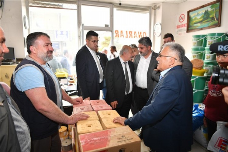 Başkan Büyükkılıç, Pınarbaşı esnafı ve ilçe sakinleriyle buluştu