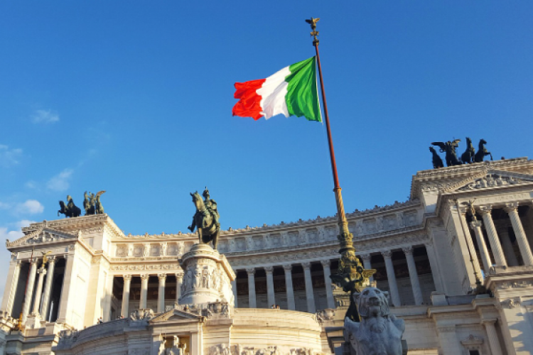 Tajani, G7 Ticaret Bakanları ile Gioia Tauro'daki Akdeniz'in ana limanını dolaştı