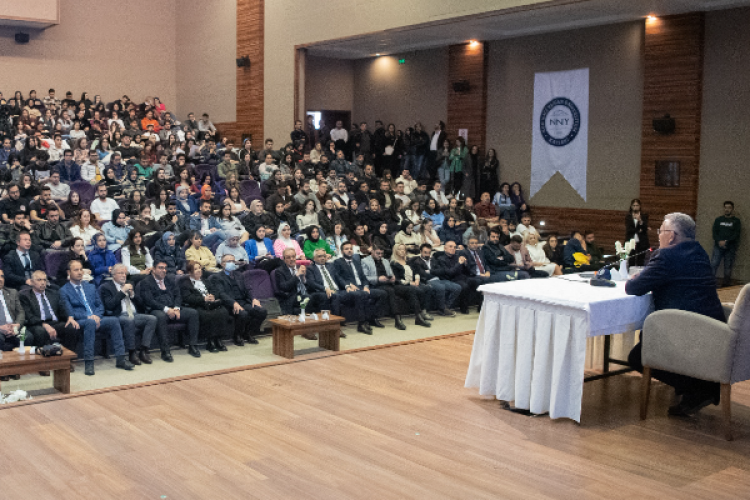 Başkan Büyükkılıç: ''Biz gençlerimizi çok önemsiyoruz''
