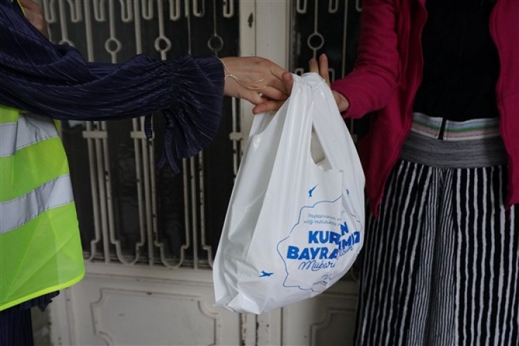 Beylikdüzü'nde 4 bin aileye kurban bağışları ulaştırıldı
