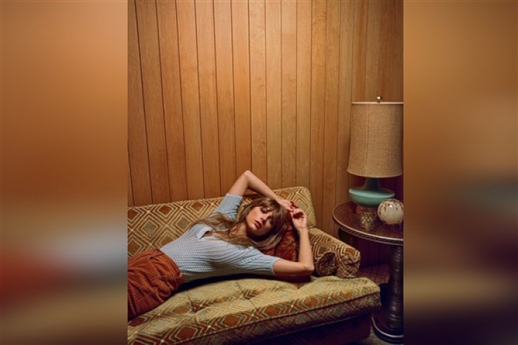 Muud'da şubat ayında zirvenin sahibi Taylor Swift