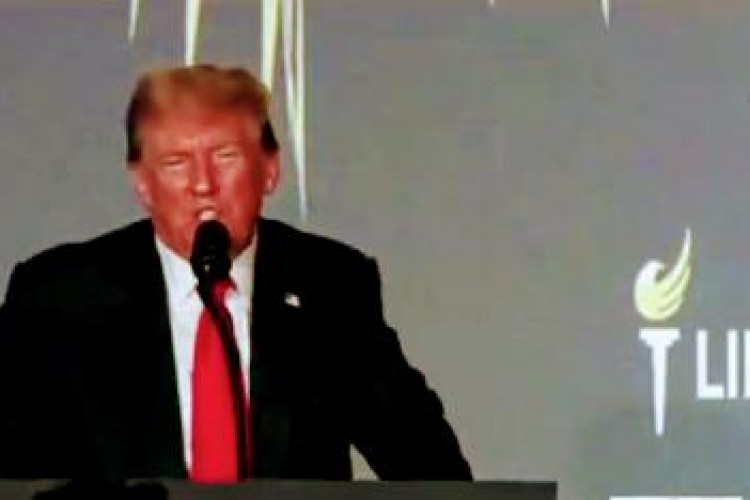 Donald Trump Özgürlükçü Ulusal Kongre'de yuhalandı