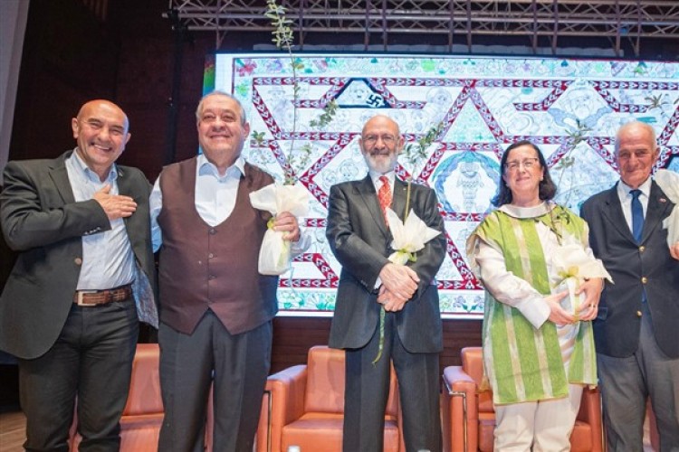 Başkan Soyer: "Yaşar Kemal'i sonsuza kadar yaşatacağız"