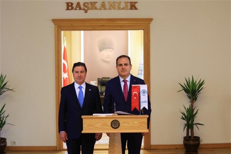 Başkan Aras'a Muğla Valisi Akbıyık'tan ziyaret