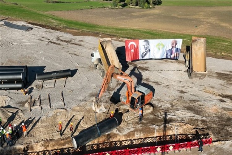 Yedigöze İçme Suyu Arıtma Tesisi'nin yapımı devam ediyor