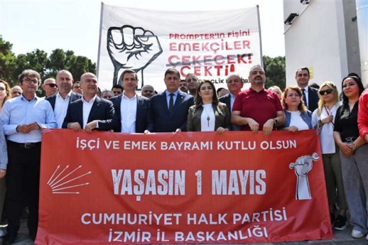 Başkan Tugay, 1 Mayıs'ı işçilerle kutladı