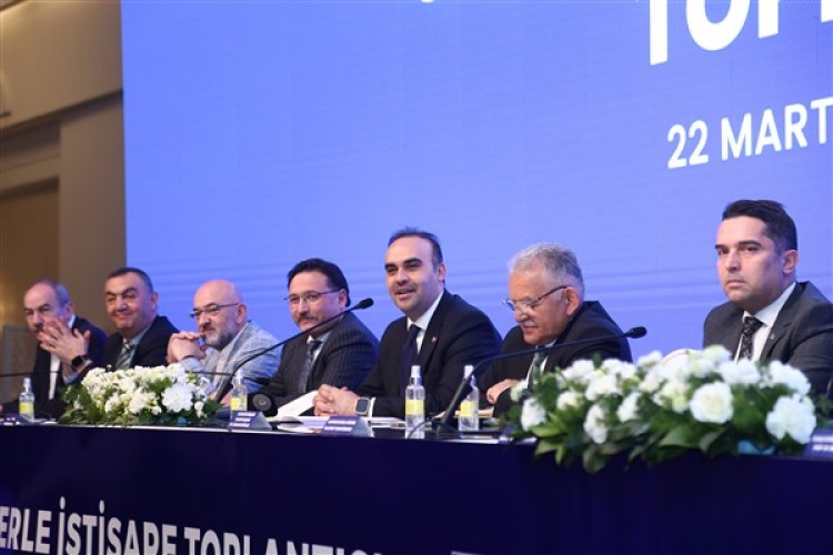 Bakan Kacır ve Başkan Büyükkılıç, Sanayicilerle İstişare Toplantısı'na katıldı