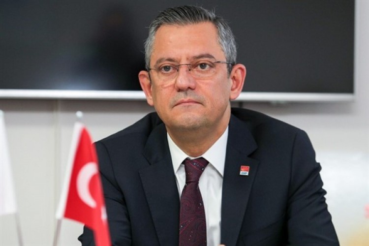 CHP Genel Başkanı Özel, Bükreş'te
