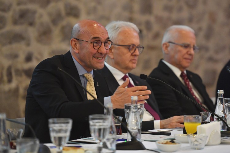 Başkanı Soyer, İEKKK'in 124'üncü buluşmasına ev sahipliği yaptı