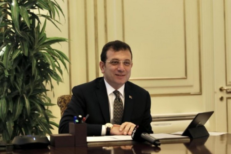 İmamoğlu: "Metro istasyonlarını eğitim ve etkinlik alanlarına dönüştürüyoruz"