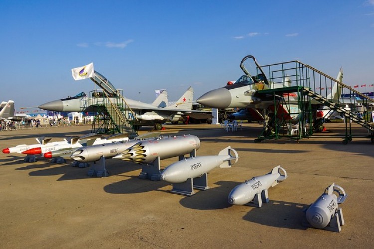 Dünya'da askeri harcamalar tüm zamanların en yüksek düzeyine ulaştı