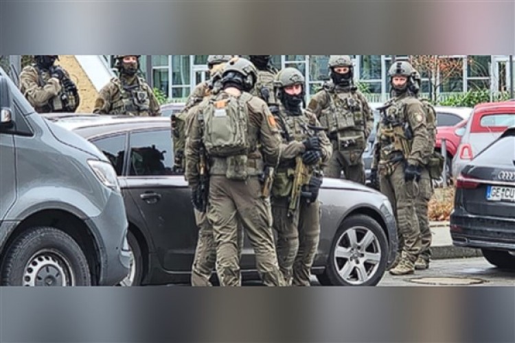 Almanya'da okula saldırı alarmı