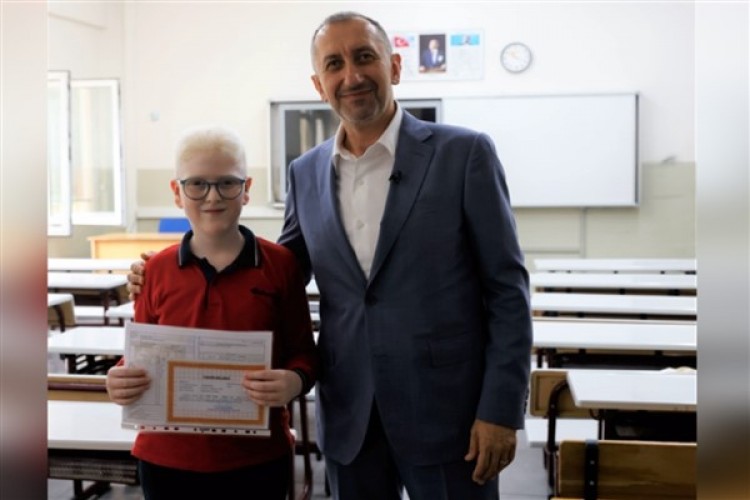 Türk Telekom'un 'TahtApp' uygulaması az gören çocuklara ışık oldu