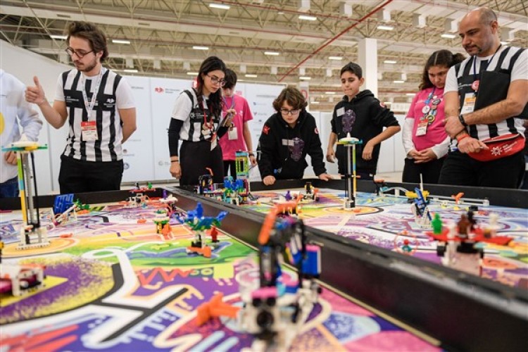 Bilim Kahramanları Buluşuyor turnuvaları İzmir'de yapıldı