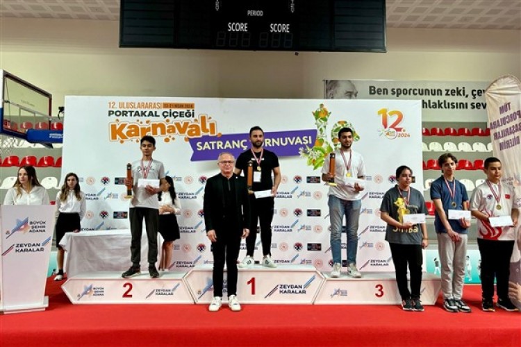 18 ilden 400 satranç sporcusu Adana'da yarıştı