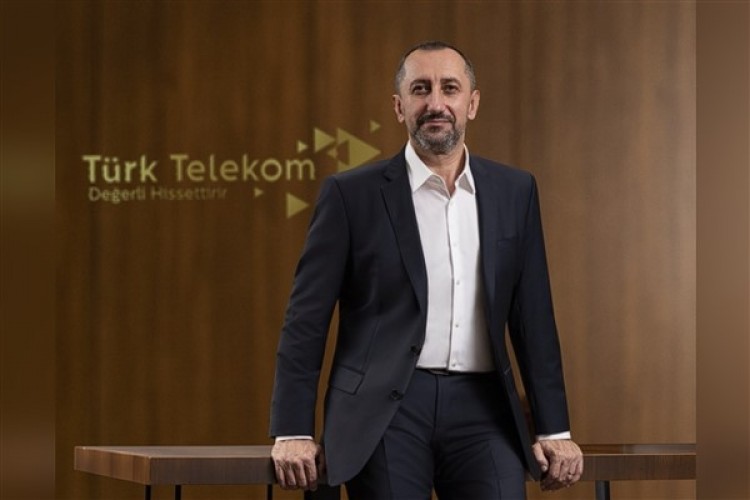 'Dijitalde Hayat Kolay' projesi yeni döneminde de kadınları dijital dünyaya hazırlıyor