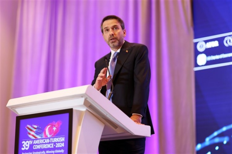 Bakan Bayraktar: Türkiye'nin ABD ile olan LNG ticareti ekonomik bağları güçlendirecek