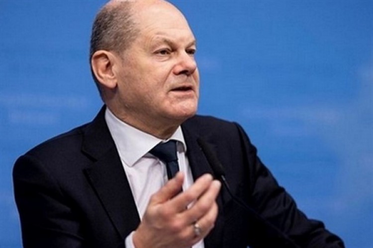 Scholz: "Rusya Cumhurbaşkanı, Rusya'nın Ukrayna'da gerçekte yaptıklarıyla alay ediyor "