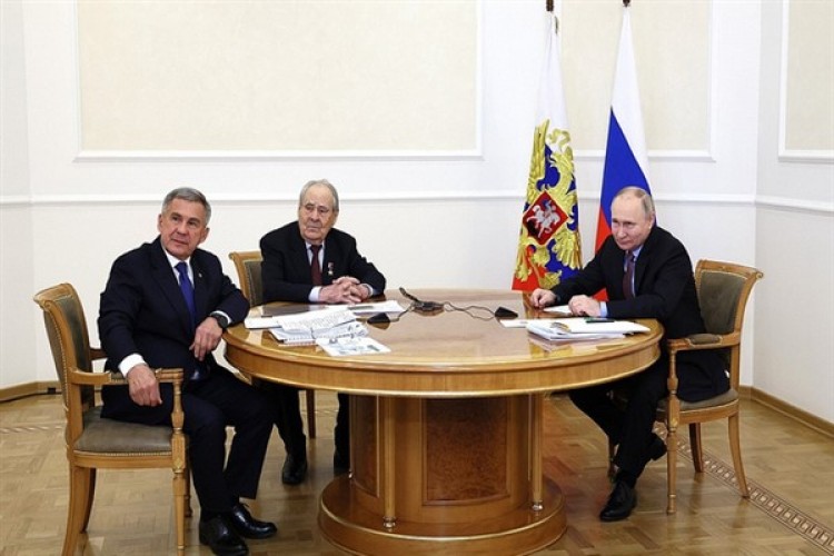 Putin, açılış törenine ve teknoloji araştırma ve ölçeklendirme merkezi projesine katıldı