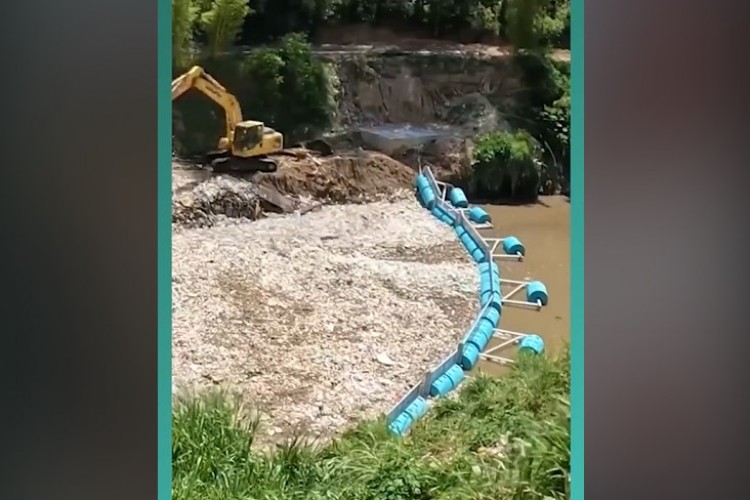 Bir nehirde yalnızca bir öğleden sonra 1,4 milyon ton atık plastik toplandı