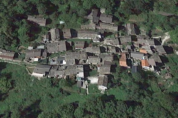 46 nüfuslu İtalyan köyünde 30 yerel seçim adayı var