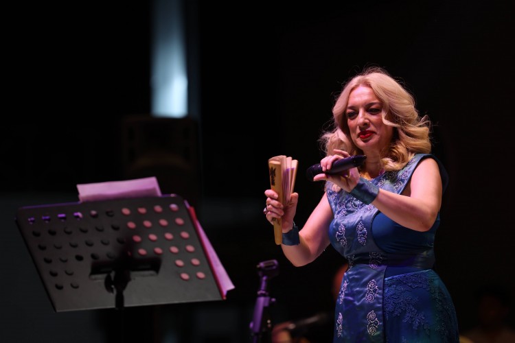 Uluslararası Bursa Festivali'nde Gülcan Altan sahne aldı