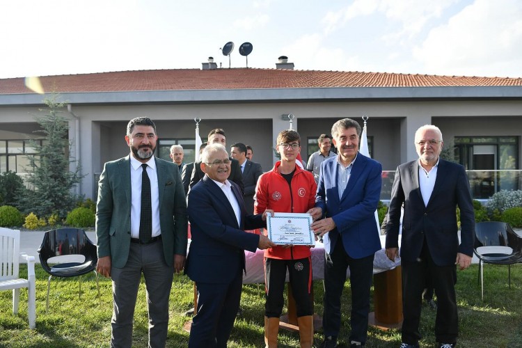 Başkan Büyükkılıç, Atlı Spor Milli Takımı seçmelerine katıldı