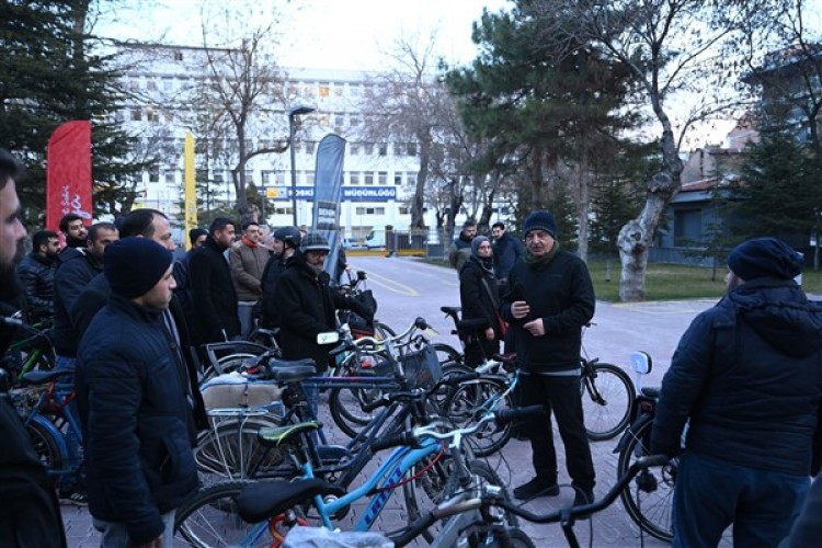 Konya'da "Dünya Kışın Bisikletle İşe Gitme Günü