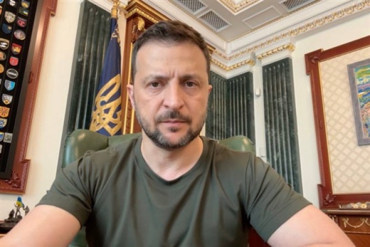 Zelenski: Ukrayna'da silah üretimi dahil tüm konularda titizlikle çalışıyoruz