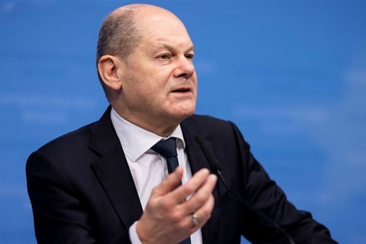 Scholz: "Tarihten ders aldığımız gerçeği sadece sahte bir bağlılık değildir"