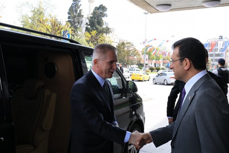 Vali Gül'den İmamoğlu'na tebrik ziyareti